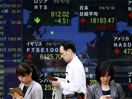 Asian Stocks Rise as US and China Agree to Trade Talks