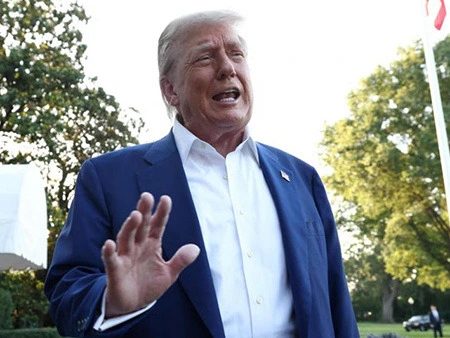 Oil Prices Slide, Stocks Rally as Trump Announces Ceasefire