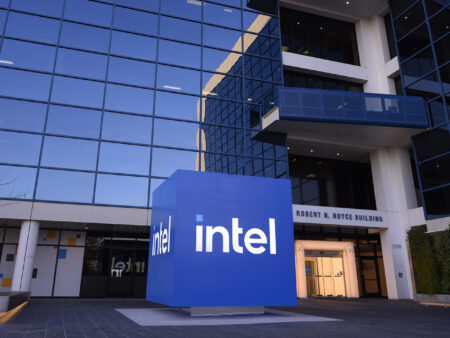 US government purchases 10% Intel stake in major deal