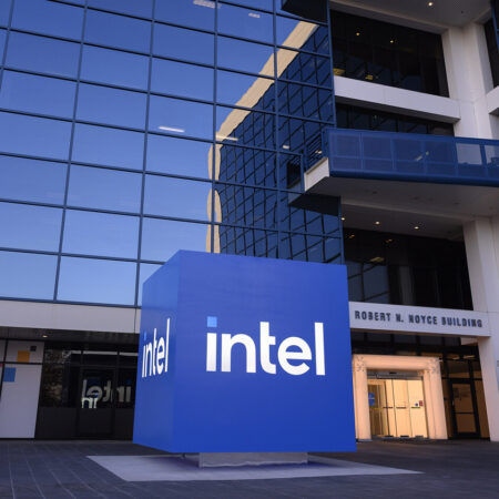 US government purchases 10% Intel stake in major deal