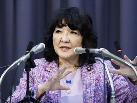 Japan Warns Over Yen Slide as Doubts Grow About the Dollar’s Strength