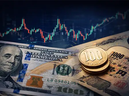 Traders Turn to Dollar and Yen for Safety